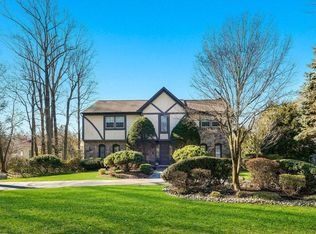 1402 Dogwood Ln, Huntingdon Valley, PA 19006