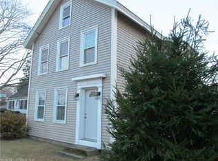 20 W Main St, Niantic, CT 06357