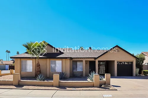 5331 W Voltaire Dr Photo 1