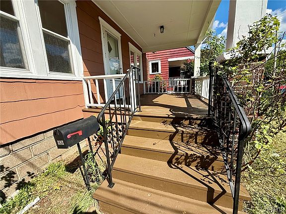 3rd image of 392 Mildred Ave