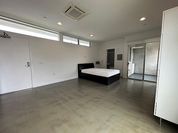 4th image of 12114 Idaho Ave #10