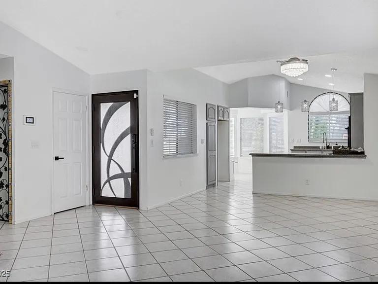 2268 Welsey Manor Dr — Photo 9