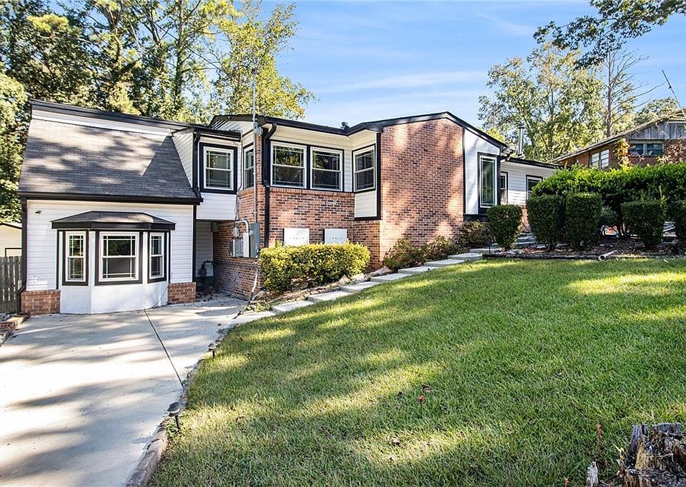 1st image of 764 Caribbean Dr