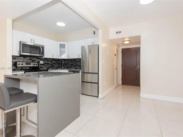300 NW 42nd Ave APT 411, Miami, FL 33126