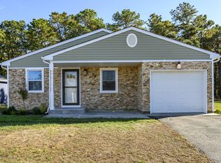 59 Chesterfield Ln, Toms River, NJ 08757