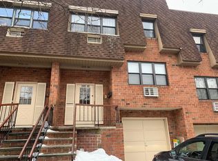 240-48 69th Ave #2A, Little Neck, NY 11362