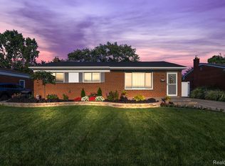 29288 Eiffel Ave, Warren, MI 48088