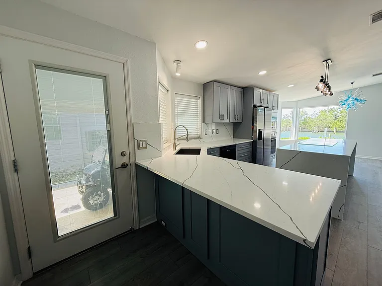 4851 W Gandy Blvd #5 — Photo 7