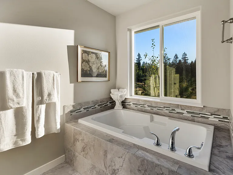 10701 Palisades St SE — Photo 14