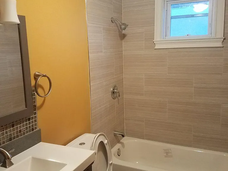 136 Booth St — Photo 7