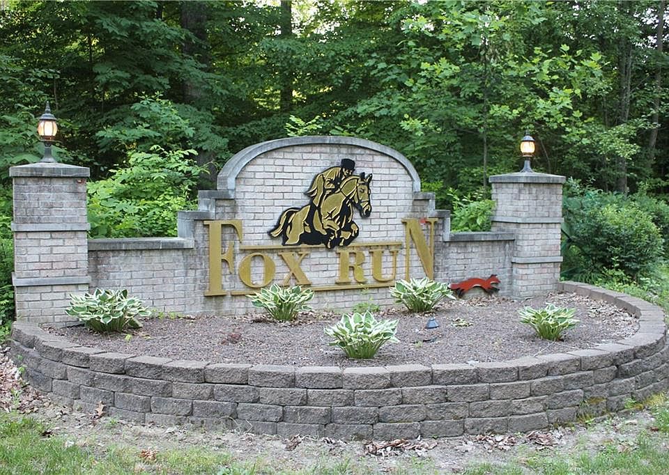 1st image of 1104 E Foxrun Dr