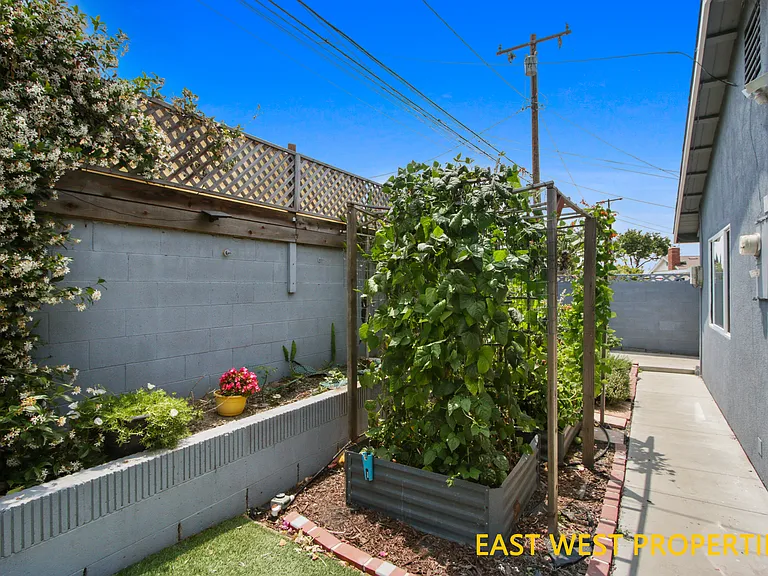 6942 Santa Rita Ave — Photo 33