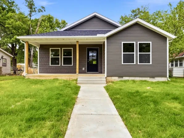 915 S Hudson Avenue, Aurora, MO 65605