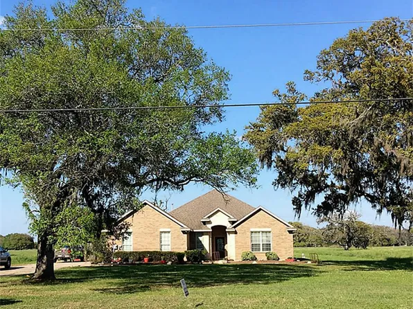 1132 Quarter Horse Trl, Angleton, TX 77515