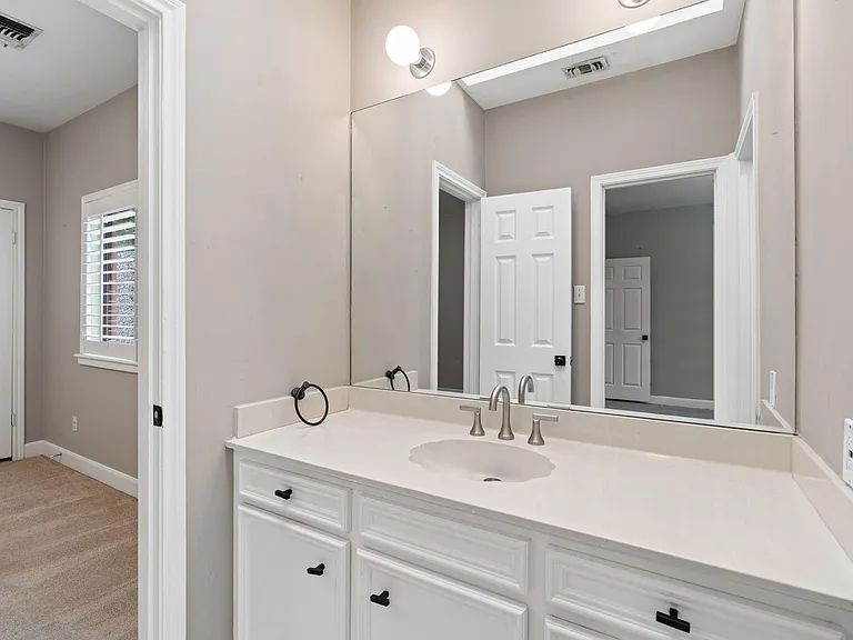 230 Lakeside Blvd — Photo 34