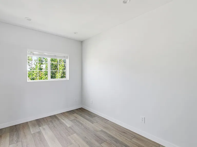 4177 Naomi Ave — Photo 12