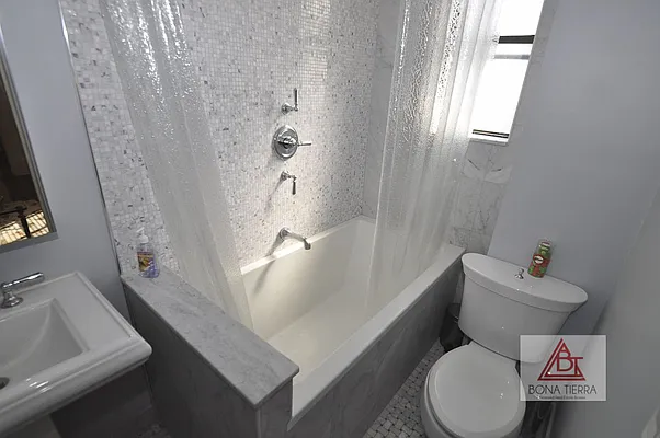 Sold by Bona Tierra | media 8