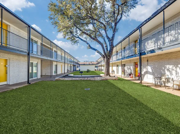 Hart House Apartments