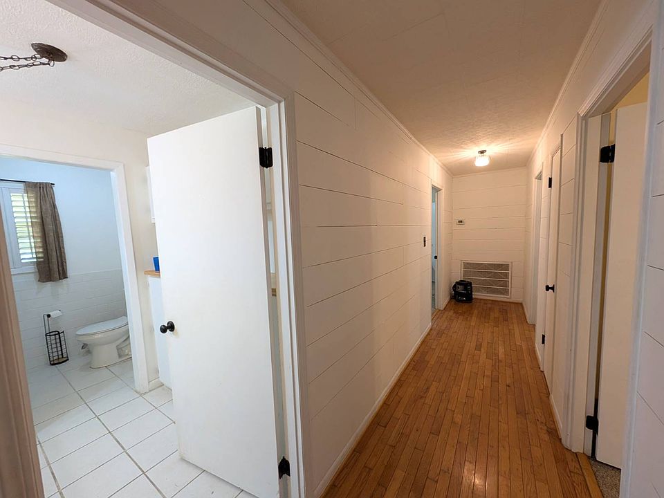 16th image of 142 Roberts Rd