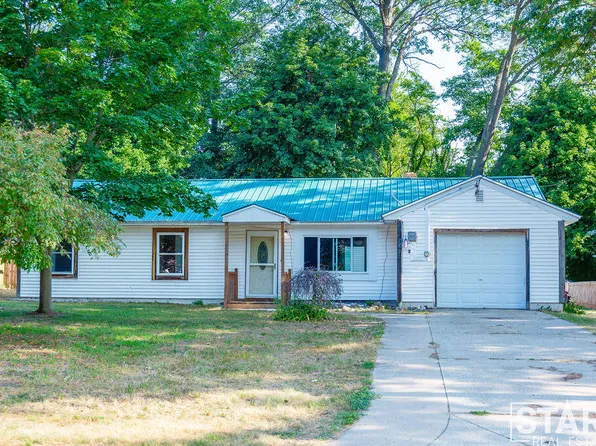 280 Elm St, Fruitport, MI 49415
