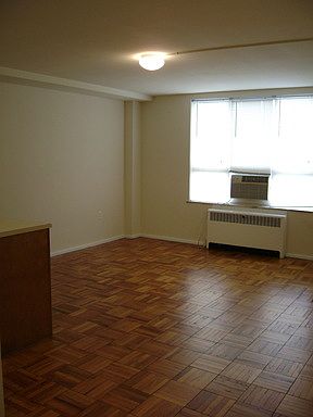 2nd image of 518 E Town St APT 611