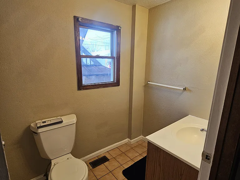 2534 Foraker Ave #1 — Photo 3