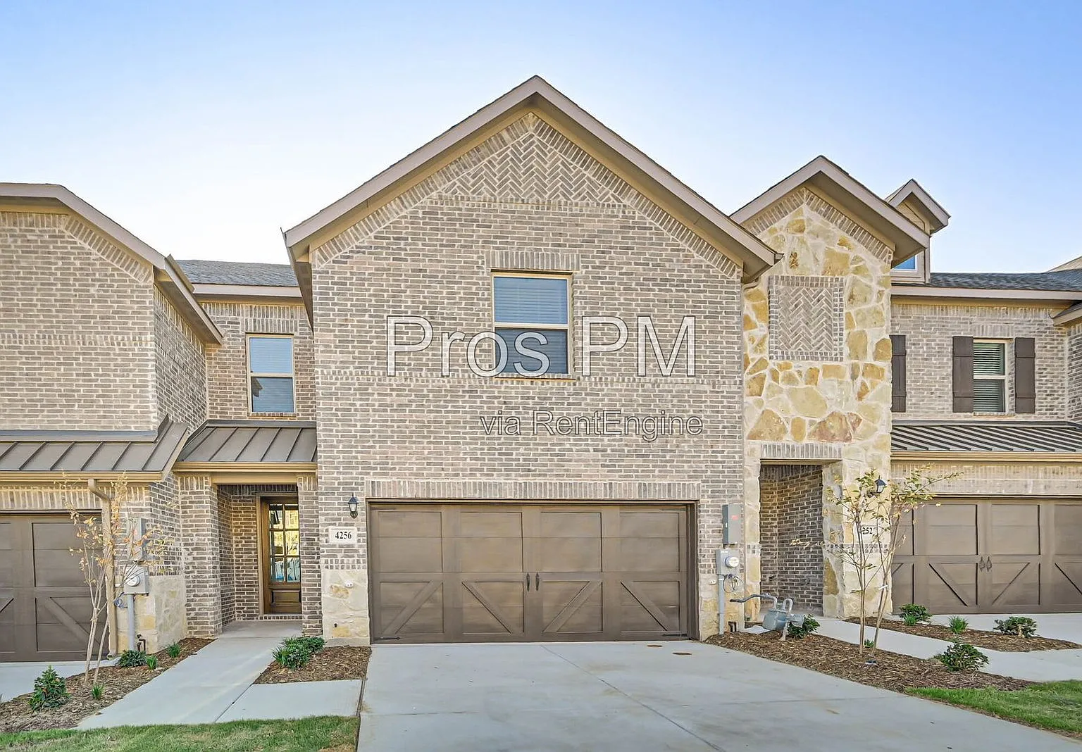 3 bed, 2.0 bath, 2189 sqft, $3,300 — Photo 1