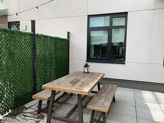 Rented by Nooklyn NYC LLC | media 10