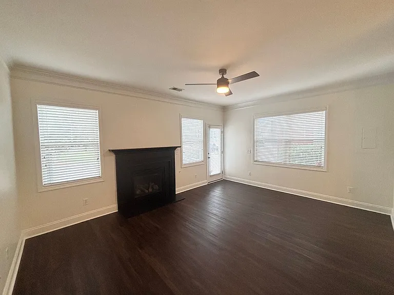 820 Forest Park Rd — Photo 9