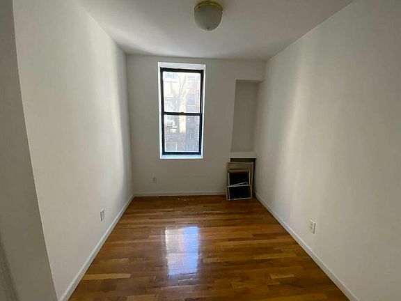 5th image of 311 W 95th St APT 2D