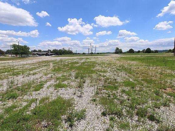 2nd image of 3002 S Highway 27