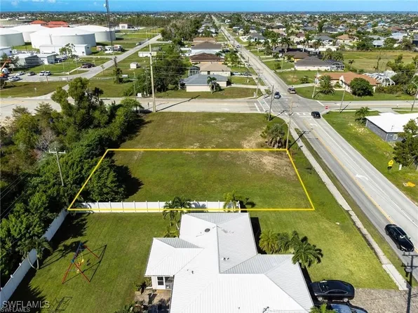 1924 SW 32nd St, Cape Coral, FL 33914