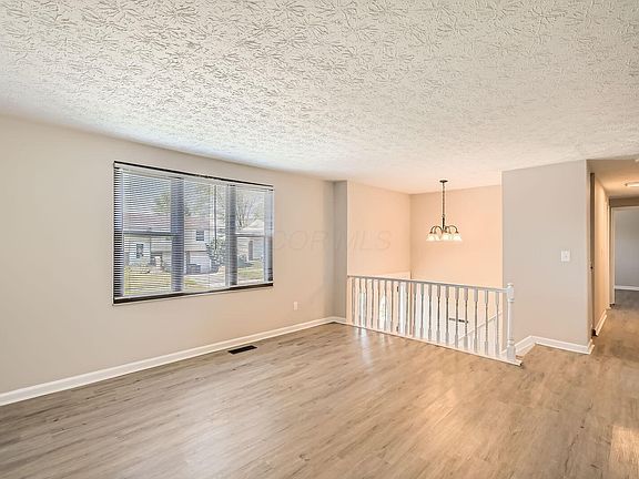 5th image of 8790 Crestwater Dr