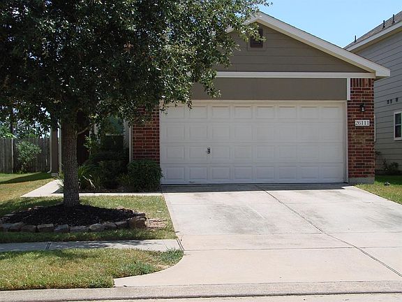 3rd image of 26111 Flinton Dr