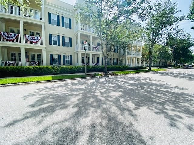 1st image of 1053 Oak Pond Dr APT 102