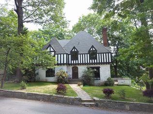 86 Old Army Rd, Scarsdale, NY 10583