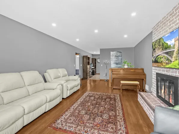 1738 Palisade Cir, Eagan, MN 55122
