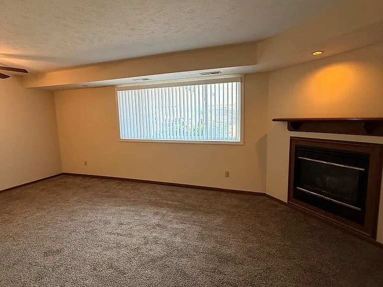 31400 N Marginal Rd — Photo 19