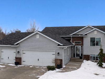 379 E River Cir, Sauk Centre, MN, 56378