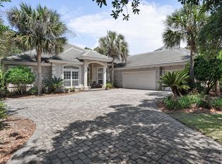 426 Admiral Ct, Destin, FL 32541