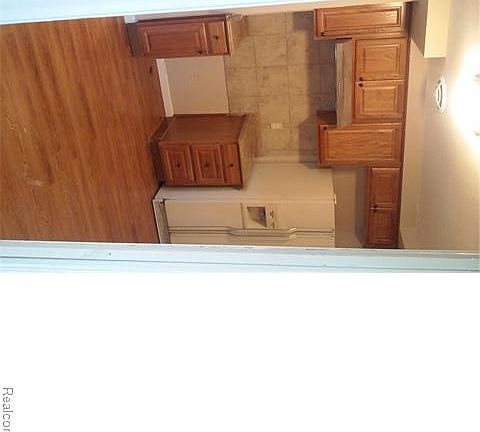 5th image of 15341 Oak Park Blvd