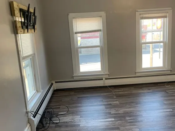 203 W Lancaster Ave, Reading, PA 19607