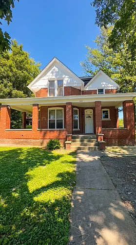 209 N Van Buren St Photo 1