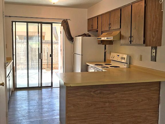 5th image of 1315 Chelwood Park Blvd NE APT A