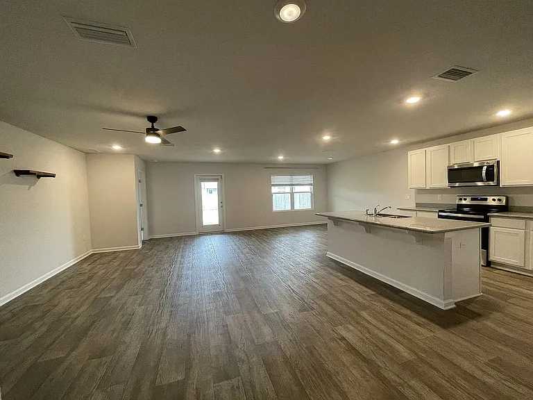 5628 Fulcina Ct — Photo 10