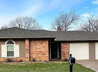 2016 Oak Creek Cir, Sherman, TX 75092