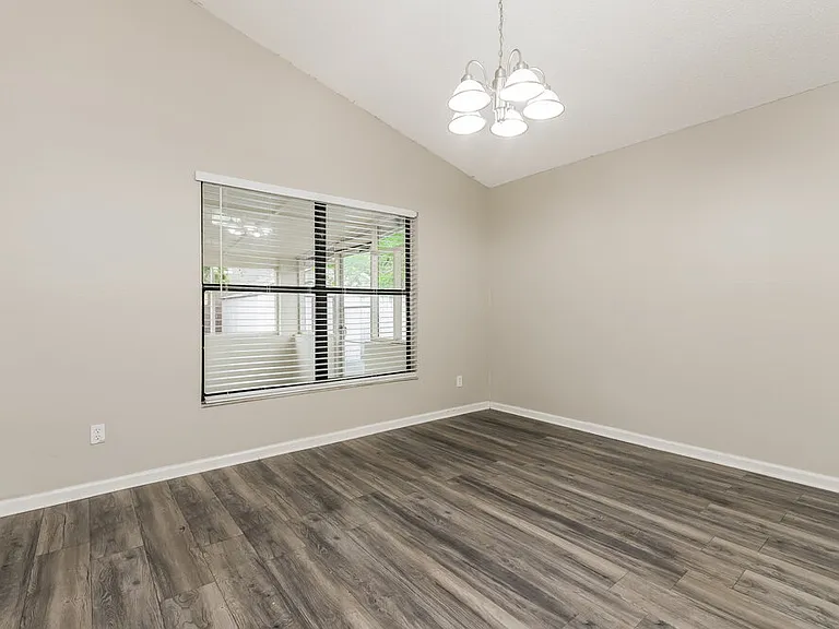 1418 Mona Dr — Photo 5