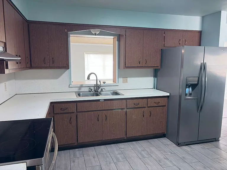 2916 Rollins St — Photo 24