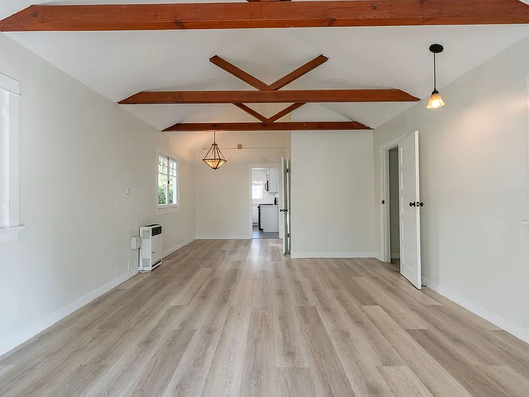 706 Marine St — Photo 4