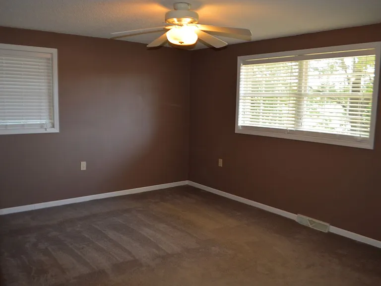127 Freedom Dr — Photo 13